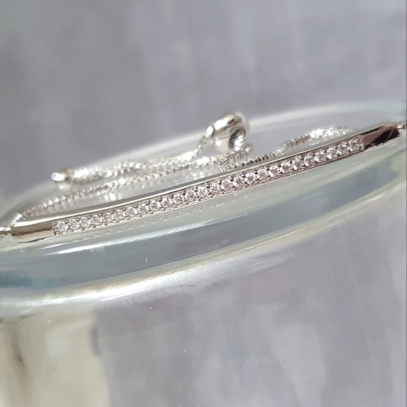 Simple Design Silver Adjustable Bracelet - Picture 3 of 3